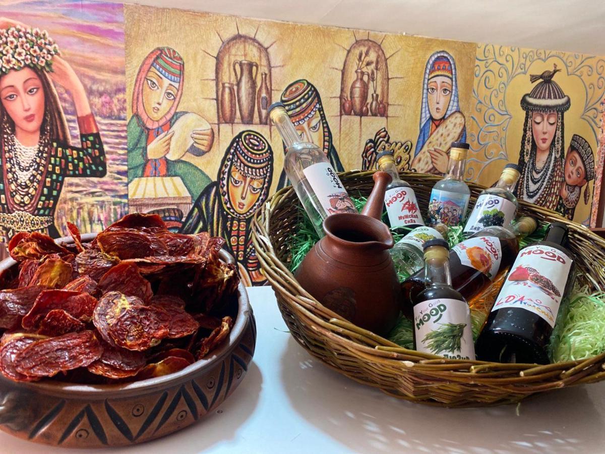 Отель Exclusive Wine & Gastro Yard Ехегнадзор Экстерьер фото